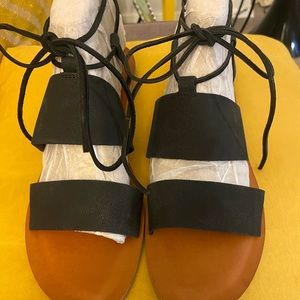 NWOB Lucky Brand Flat Sandals - Size 11